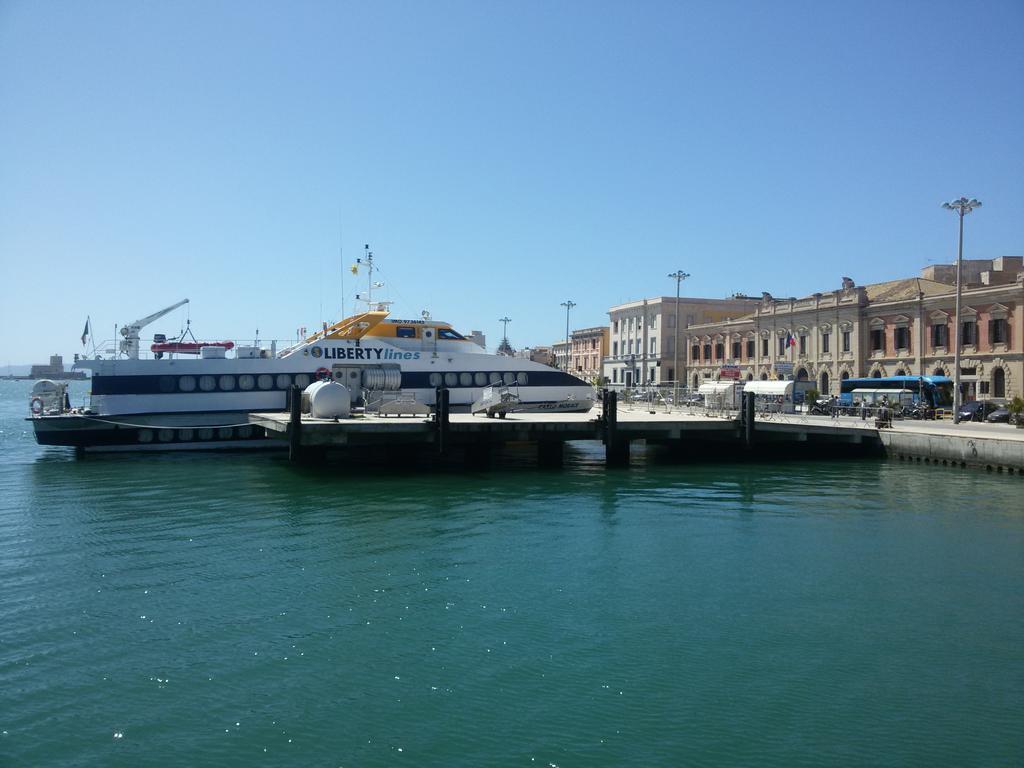 Almaran B&B Trapani Port & City Εξωτερικό φωτογραφία